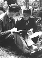 Витман (вдясно) и Вол (вляво) през 1944 г.